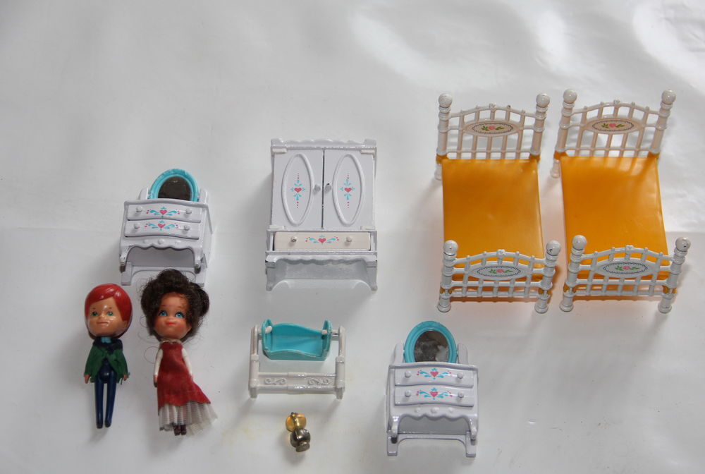 Meubles de poup&eacute;es MATTEL the Littles 1980 LOT 1 Jeux / jouets