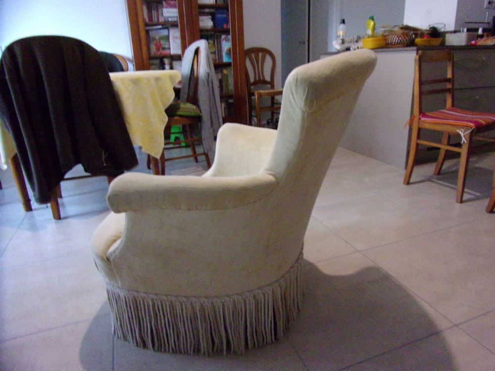 FAUTEUIL CRAPAUD BON ETAT Meubles
