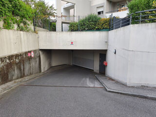  Parking / Garage à louer 13 m²