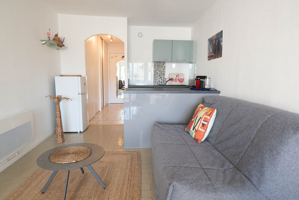 Vente Appartement À 200 m de la plage Grand studio + parking privé La grande-motte