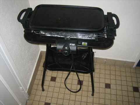 barbecue electrique 2000 w sur pieds grill + plancha 10 La Ville-aux-Dames (37)