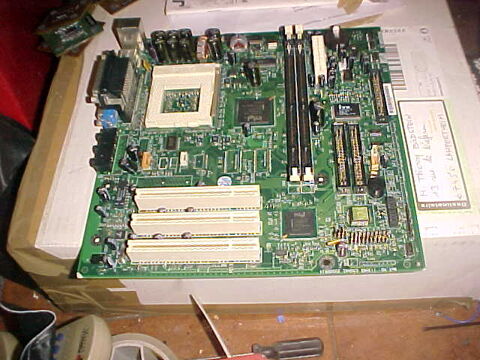CARTE MERE et celeron400 socket 370 35 Lampertheim (67)