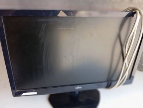 ECRAN ORDI 25 Sisteron (04)