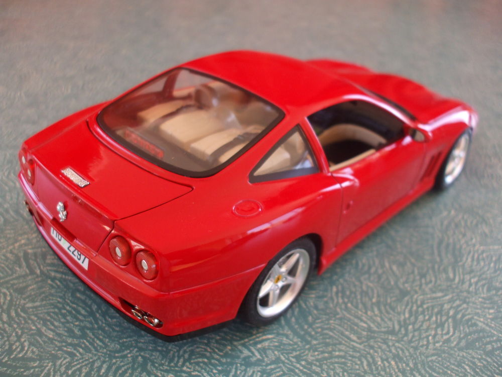 REF: 3064 FERRARI 550 MARANELLO ROUGE 1996 Jeux / jouets