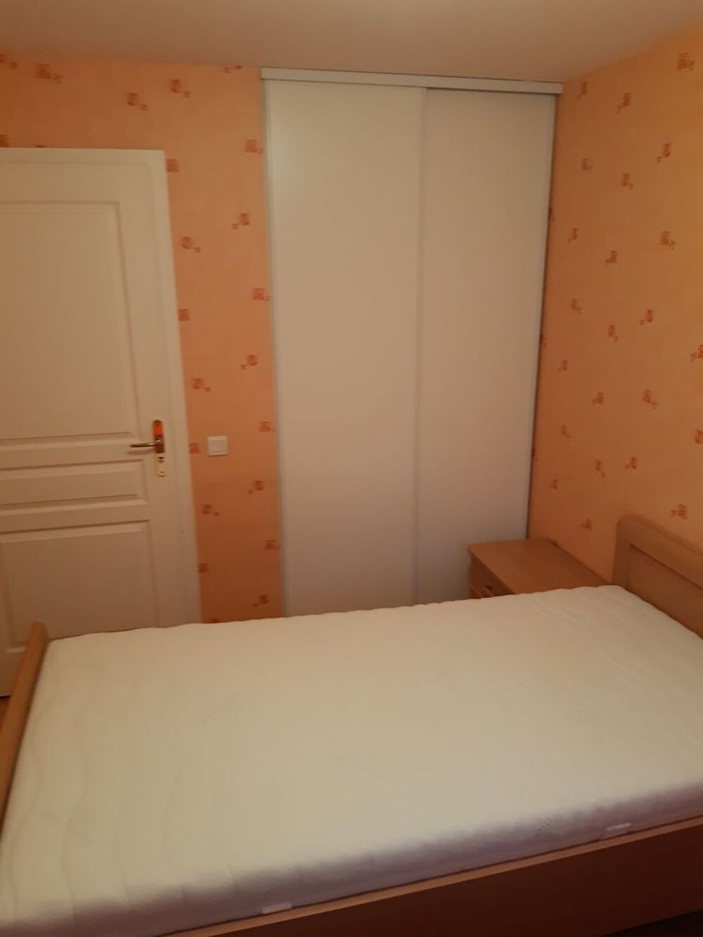2 Lits avec sommier et matelas Meubles