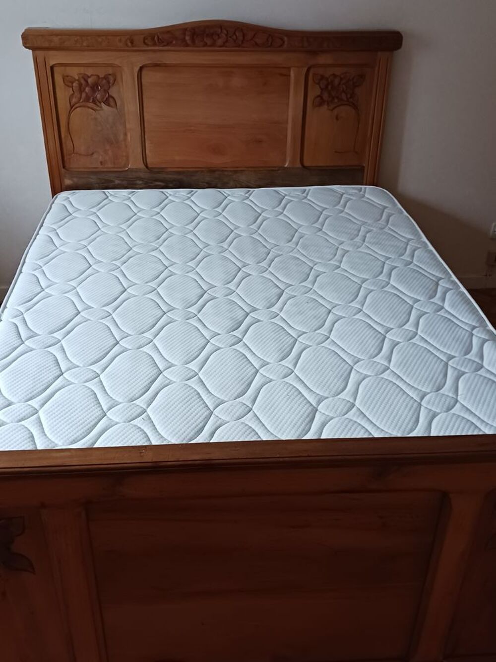 Achetez armoire et lit occasion, annonce vente à La GuerchedeBretagne (35) WB172314834