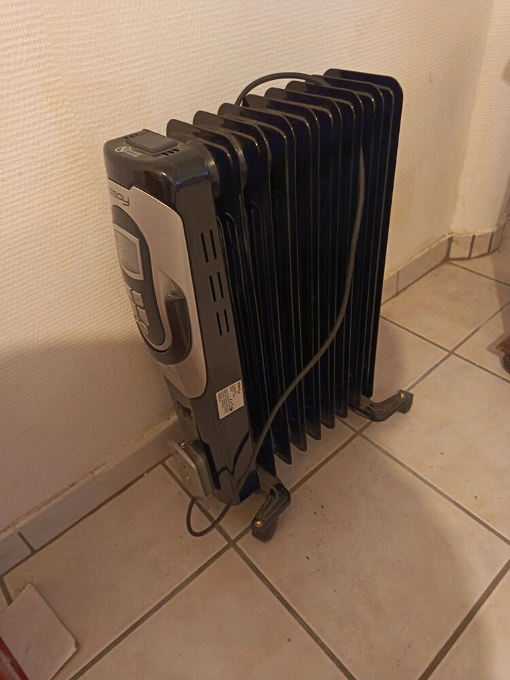 Chauffage &eacute;lectrique &agrave; bain d'huile. Electroménager