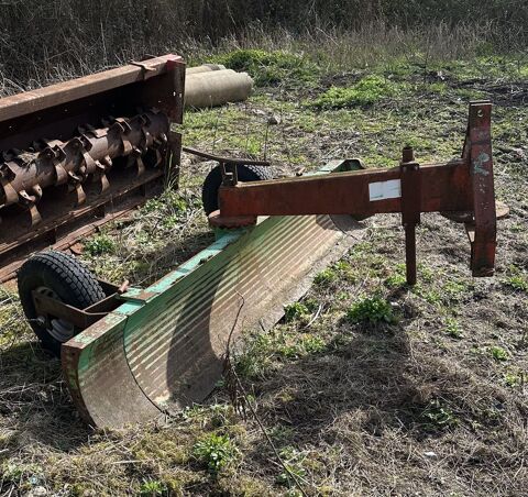 lame niveleuse 3 points pour tracteur 400 Veilleins (41)