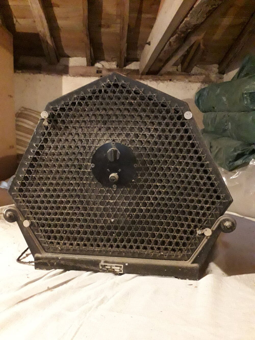 lot de deux vieux postes de radio et un gramophone Audio et hifi