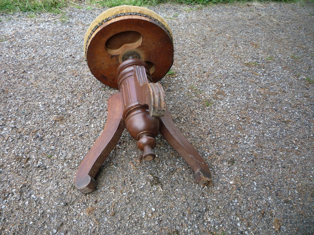 Tabouret de piano / point de croix / tapisserie Meubles