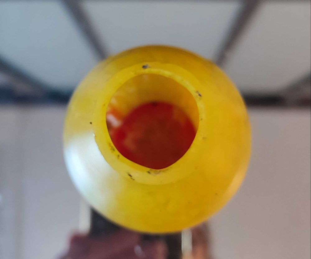Vase forme galb&eacute;e en pate de verre 
