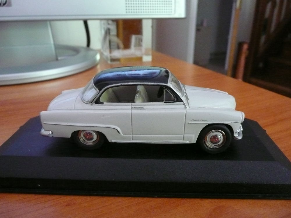 Voiture miniature 1/43 Simca aronde 1956 