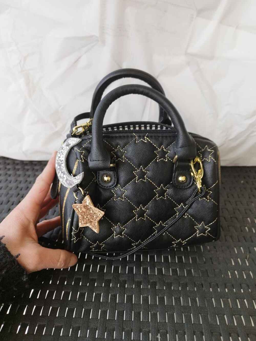 Un petit sac &agrave; main &eacute;l&eacute;gant Maroquinerie
