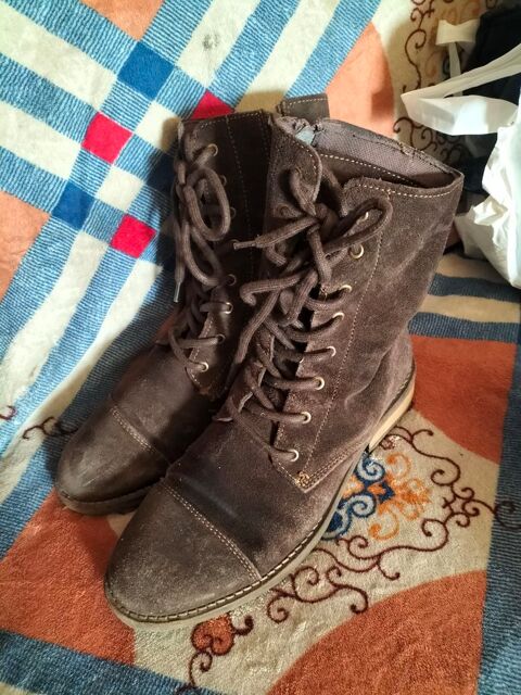 Boots a lacets cuir pointure 40 très bon état 12 Cachan (94)