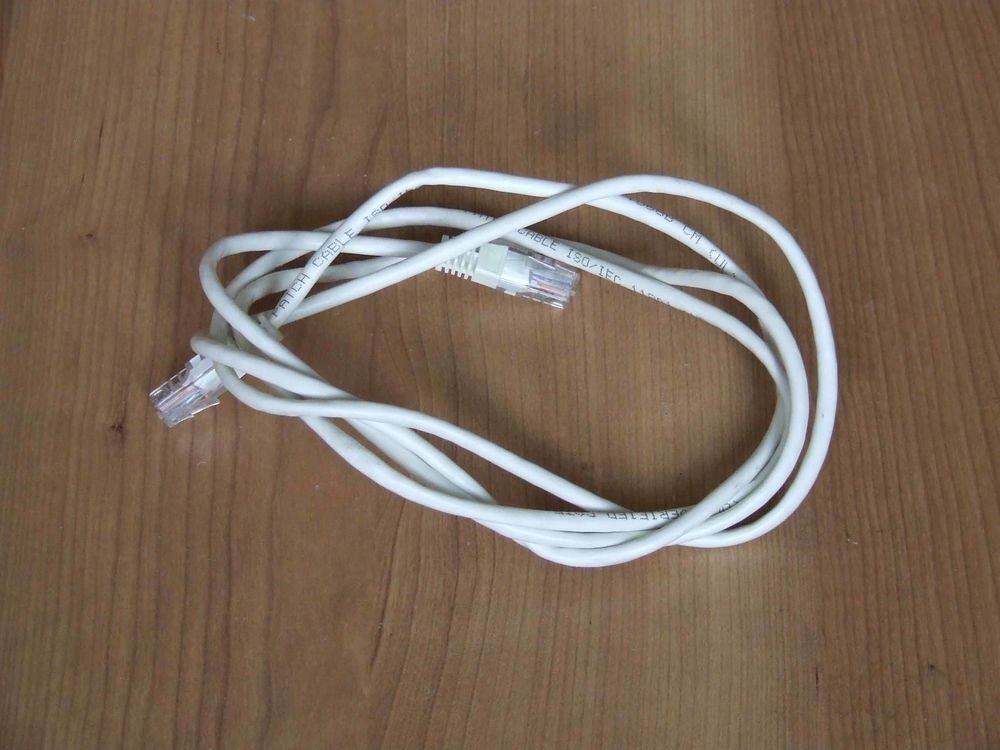 C&acirc;ble Ethernet RJ45 Droit, cat&eacute;gorie 5, blanc, 1,98&nbsp;m, TBE Matériel informatique
