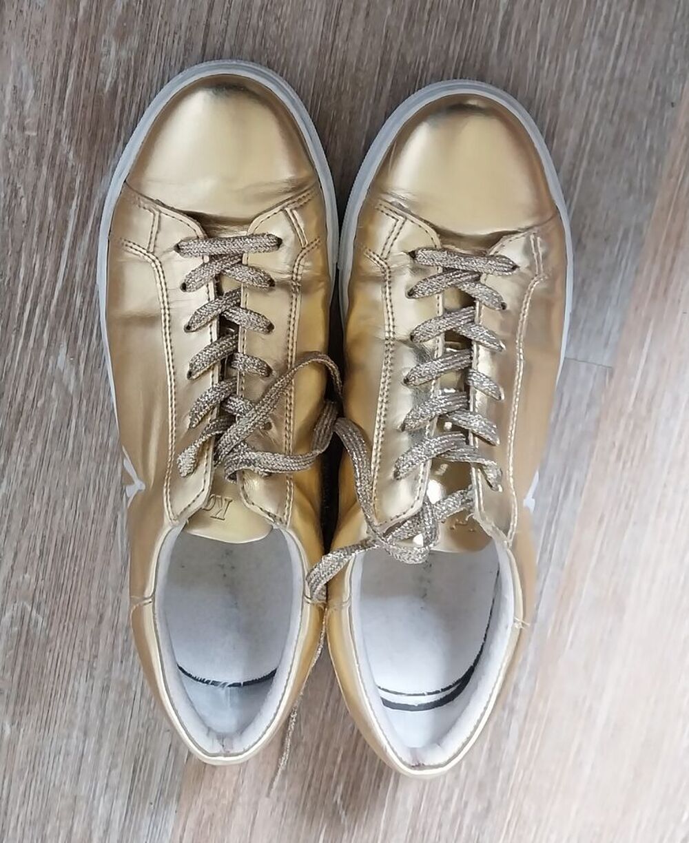 Chaussures tennis cuir vegan dor&eacute;es taille 40 Chaussures