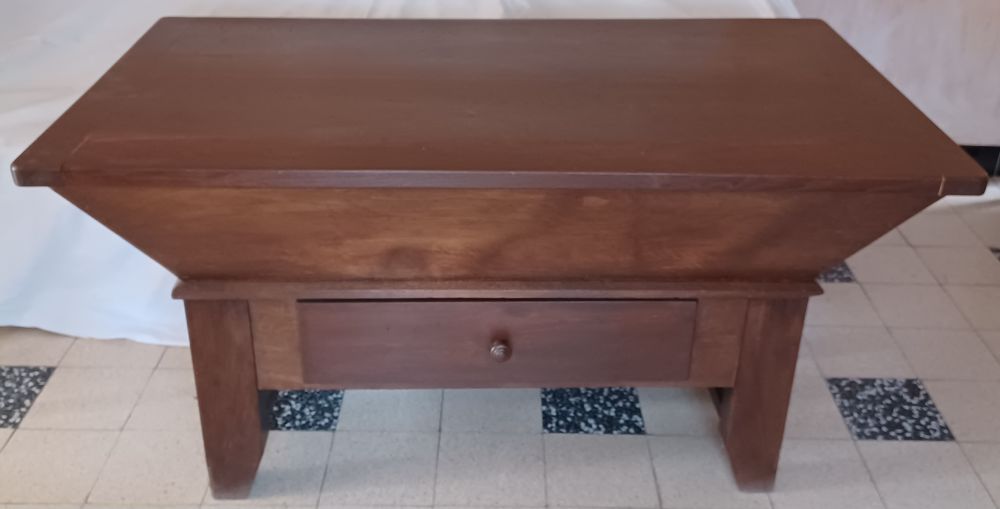 Table, ancien p&eacute;trin Meubles
