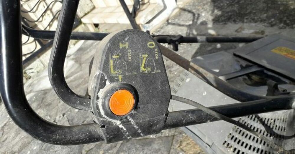 Tondeuse &agrave; gazon &eacute;lectrique Jardin