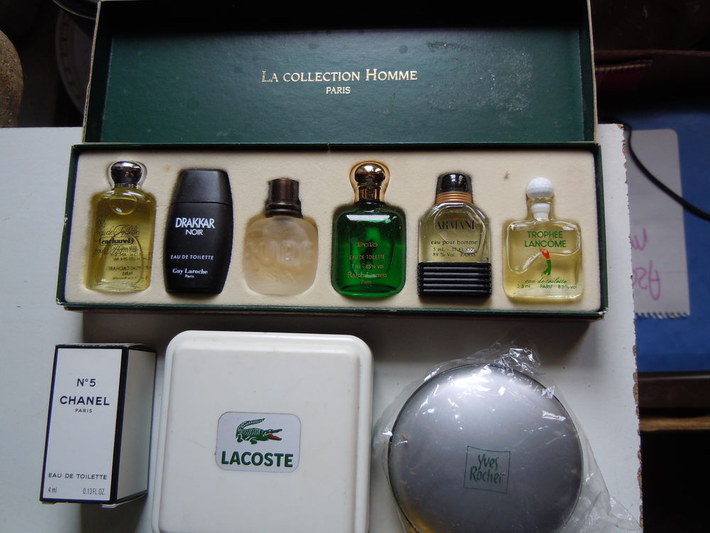 MINIATURES DE PARFUM . 