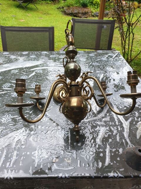 Suspension dor� 4 branches, vintage, � nettoyer
10 Mouxy (73)