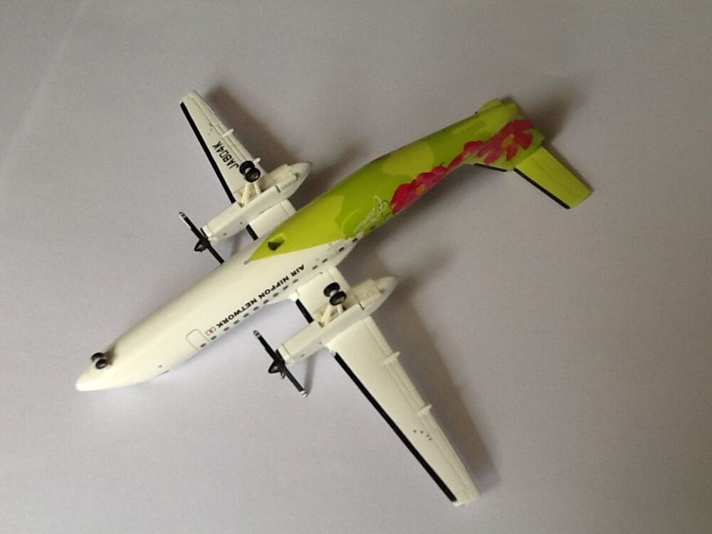 Avion Modele r&eacute;duit A-net DHC8-300 Rare &eacute;chelle 1/200 