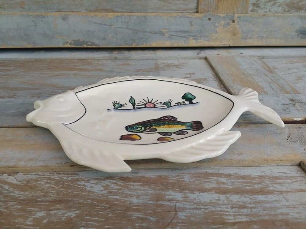 Plat Poisson Fa&iuml;ence C&eacute;ramique &Eacute;mile Tessier Malicorne
Décoration