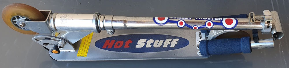 Trottinette STREET-TROTTER HOT STUFF Sports