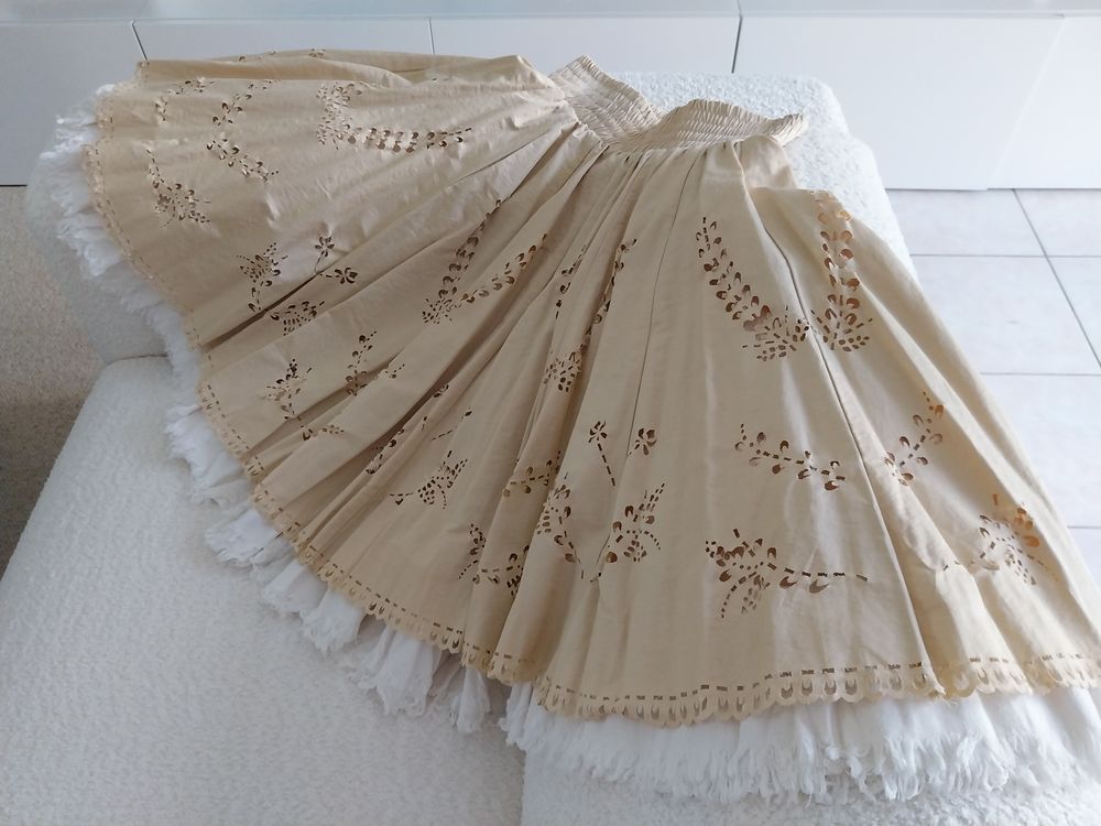 ORIGINALE ET JOLIE JUPE &Agrave; VOLANTS NEUVE Vêtements