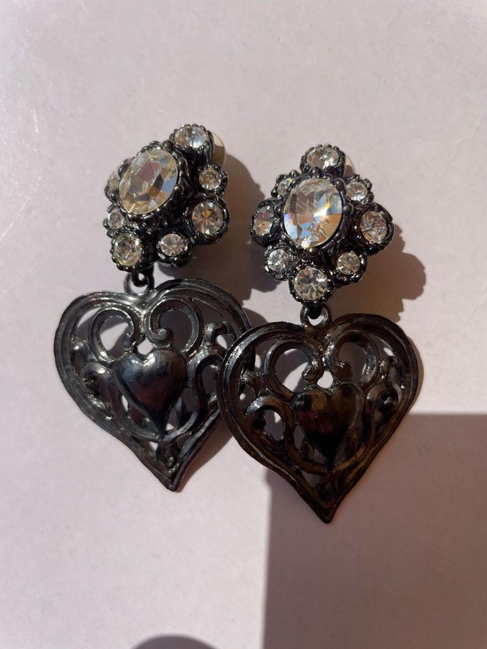 BO Boucle d'oreille clip noire strass crystal pendant coeur Bijoux et montres