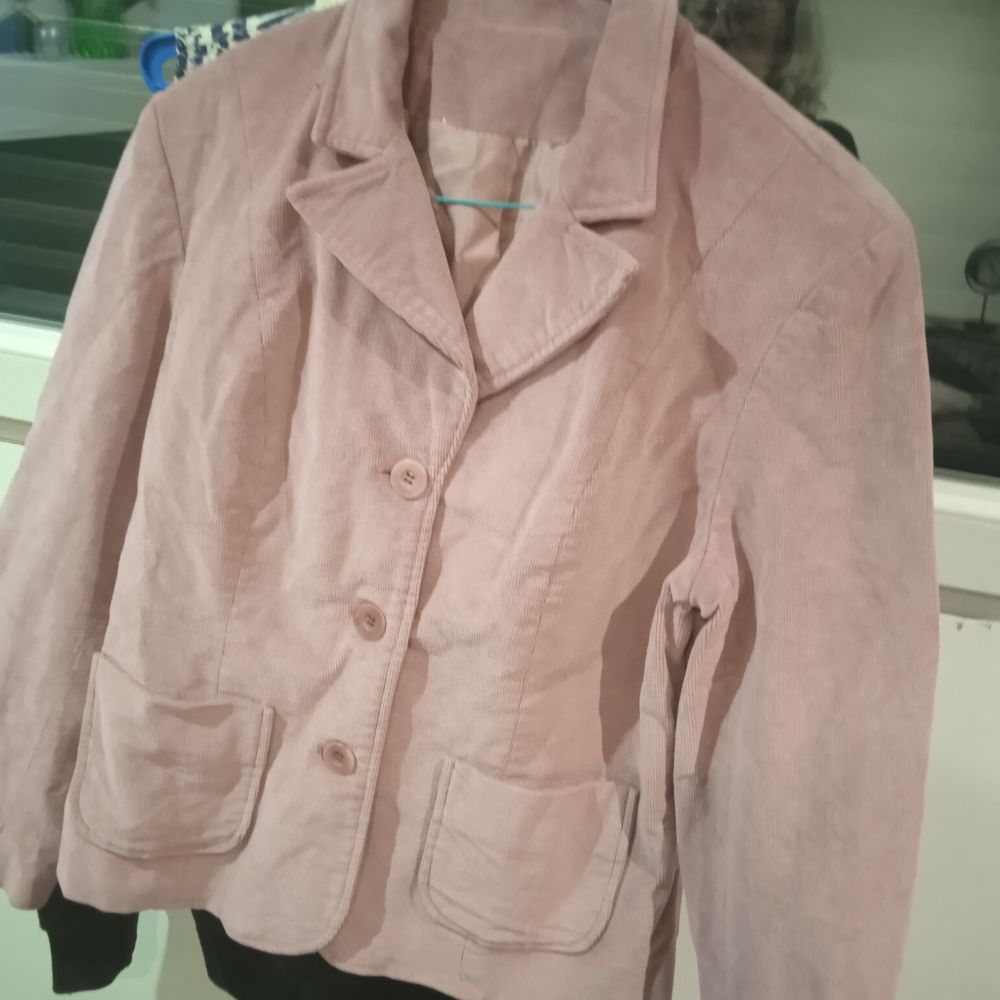 Veste tailleur velours rose fermeture boutons 2 poches sur l Vêtements