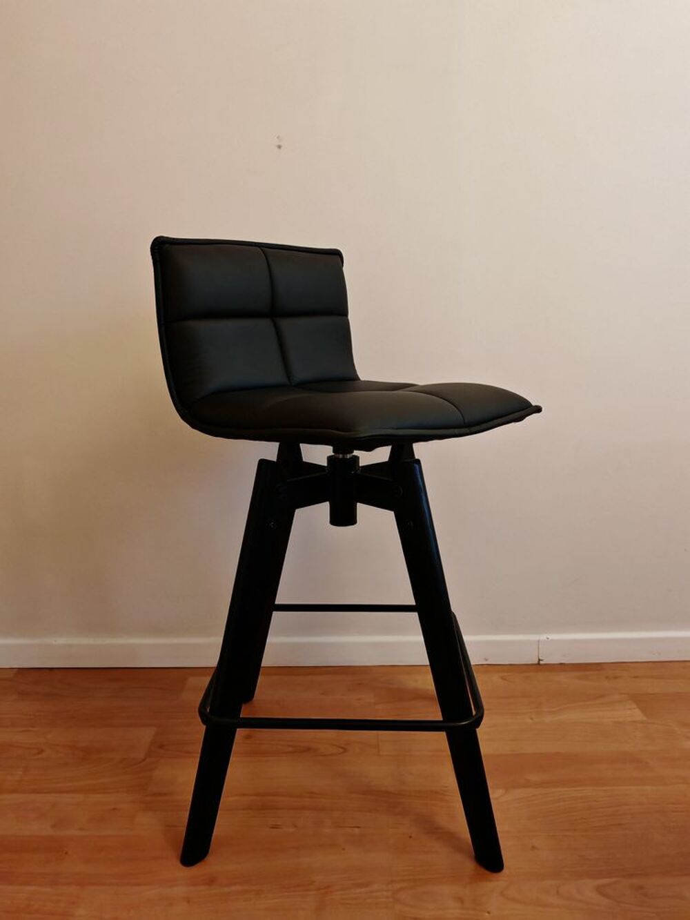 Bureau + chaise Alin&eacute;a Meubles