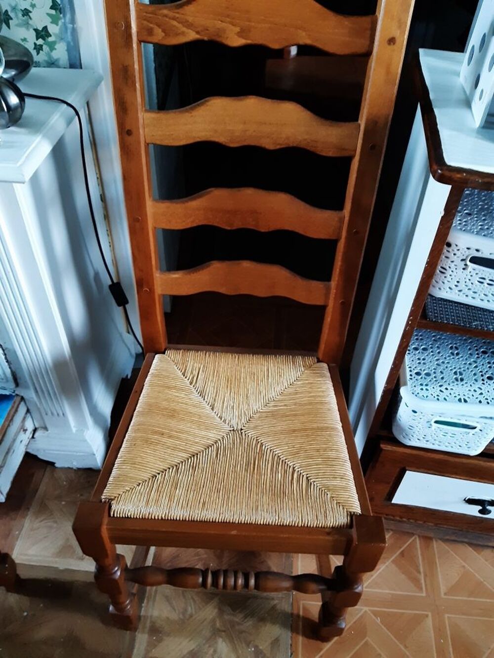 6 chaises rustiques parfait &eacute;tat ref90 Meubles