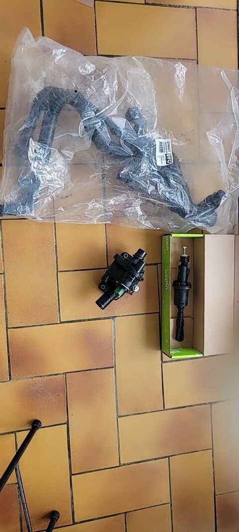 Pi&egrave;ces et &eacute;quipements Voiture Pi&egrave;ces d&eacute;tach&eacute;es auto  occasion C&eacute;rilly 03350