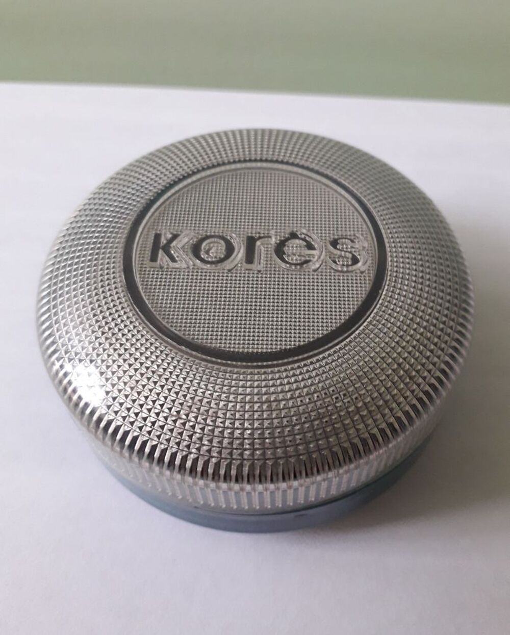 Ancienne boite et bobine Kor&egrave;s 
