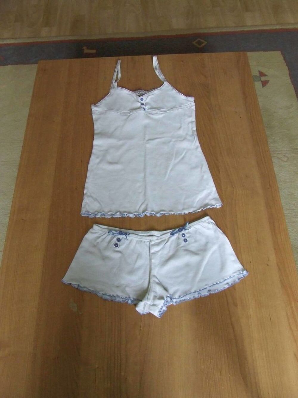 Ensemble caraco et shorty, VIA 28, Blanc, Taille 2 (38) TBE Vêtements