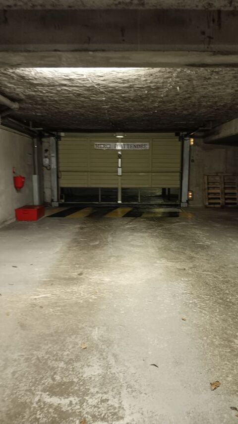  Parking / Garage � louer 12 m�