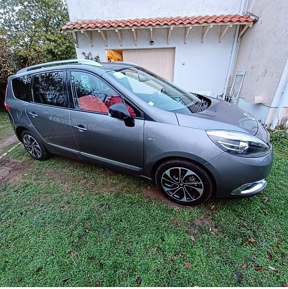 Grand Sc&eacute;nic III Grand Sc&eacute;nic dCi 130 Energy Bose Edition 5 pl 2015 occasion 17600 Saint-Romain-de-Benet