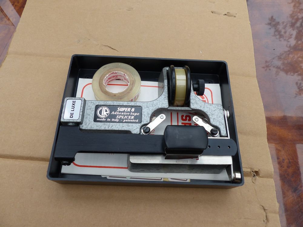 Colleuse &agrave; scotch CIR pour films Super 8 Photos/Video/TV