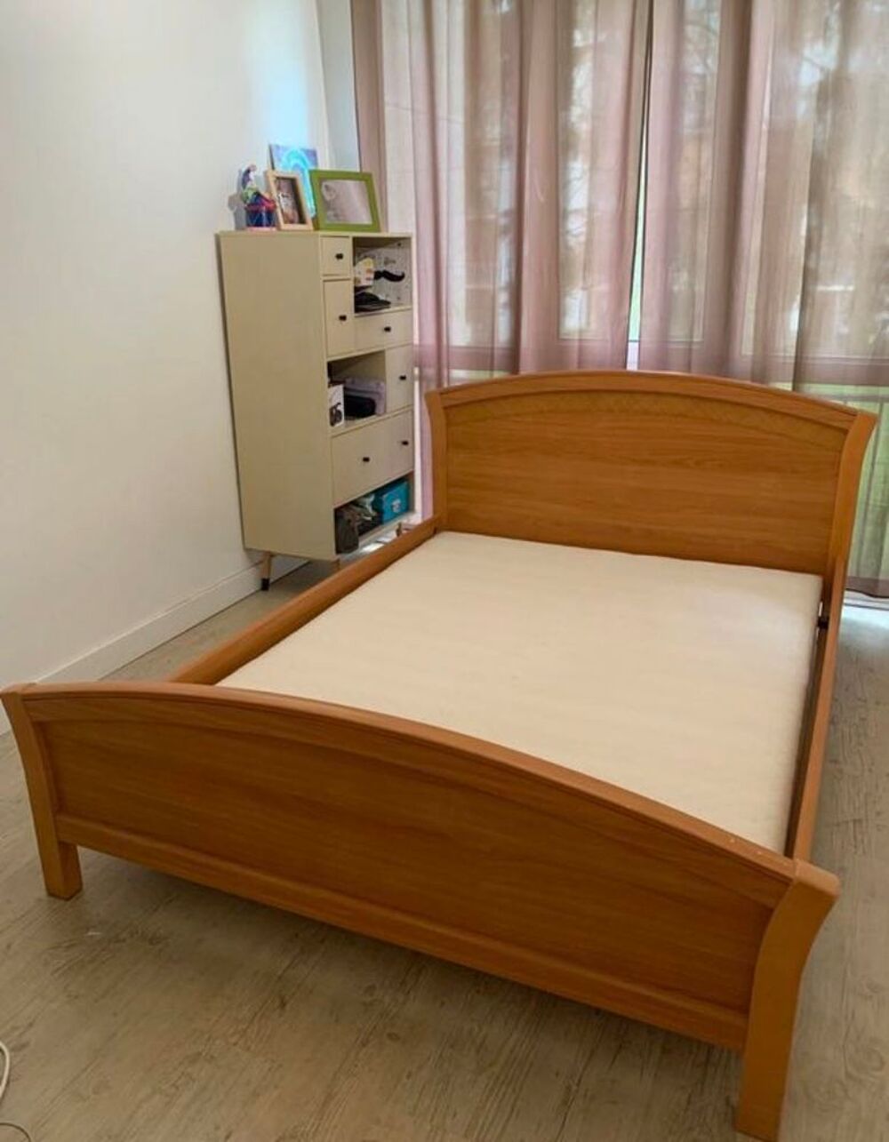 Lit avec sommier 140 x 190cm Meubles