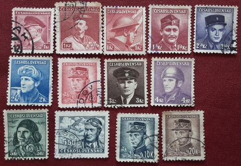 13 timbres � collection  TCHECOSLOVAQUIE oblit�r�s  d'�poque 2 Pontoise (95)