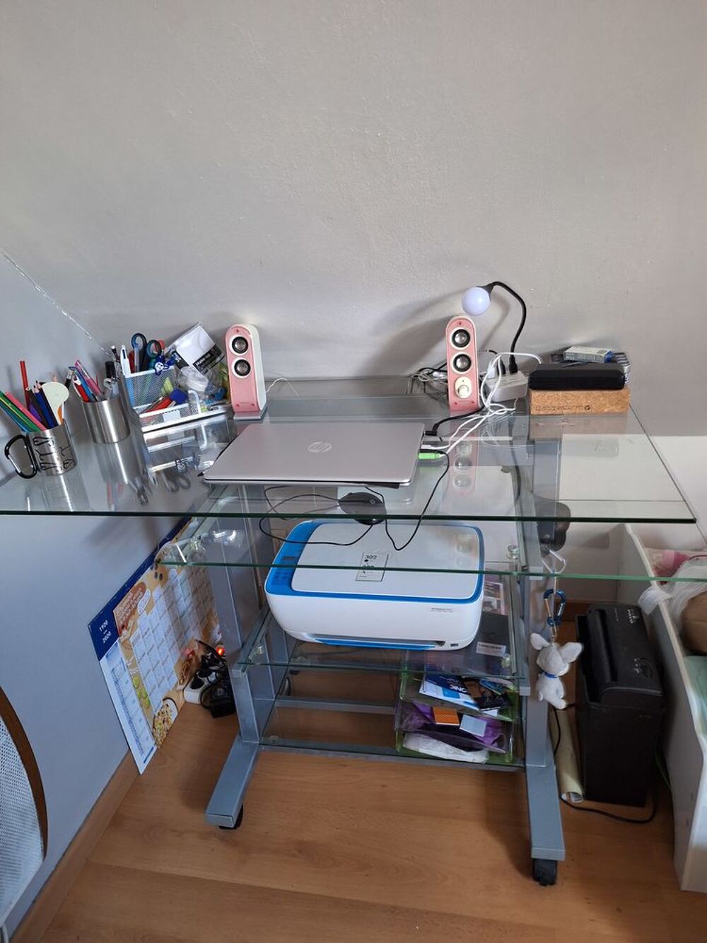 BUREAU EN VERRE
Meubles