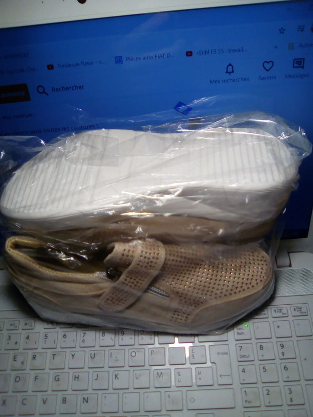 Baskets a plateforme 2020 
couleur beige
pointure 36 Chaussures