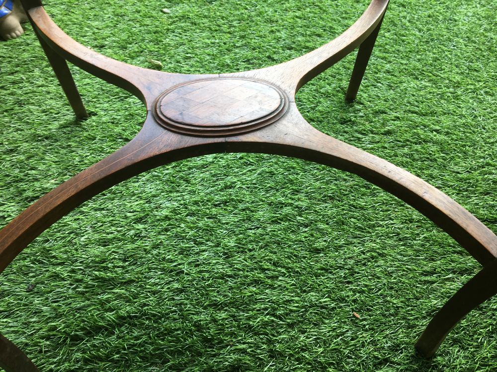 Table &agrave; th&eacute; marquet&eacute;e Meubles