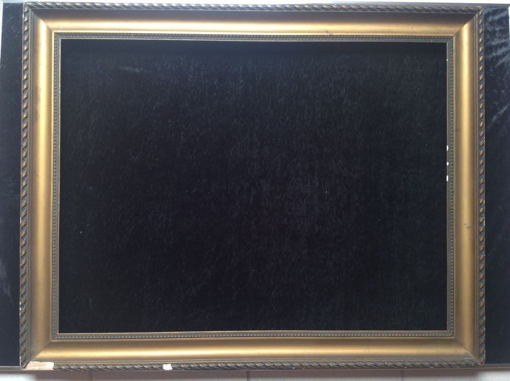 CADRE ANCIEN EN BOIS DOR&Eacute; 85 x 66,5 cm Envoi Possible
Décoration