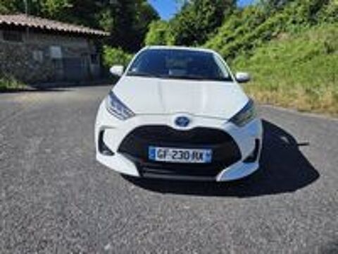 Yaris Hybride 116h Design PACK CONFORT (5 CV) 2022 occasion 69320 Feyzin