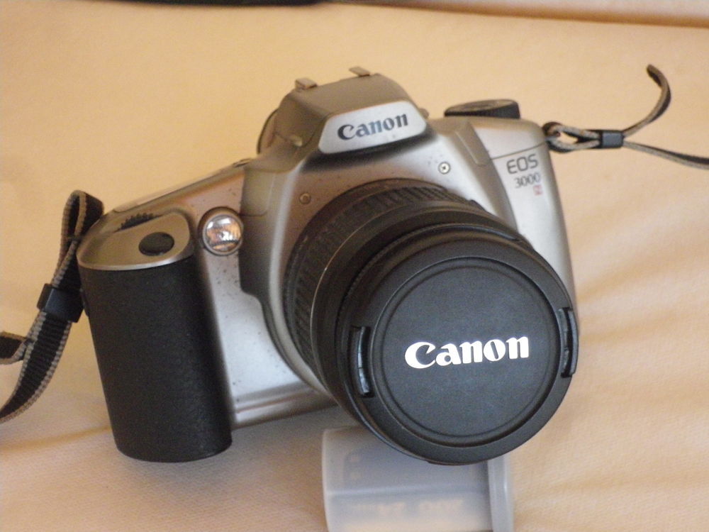 appareil photo reflex CANON EOS 3000 + objectif 90/300, Photos/Video/TV