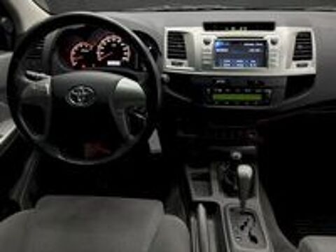 Hilux 3.0 D-4D Invincible Double Cabine 4WD BVA 2013 occasion 33520 Bruges