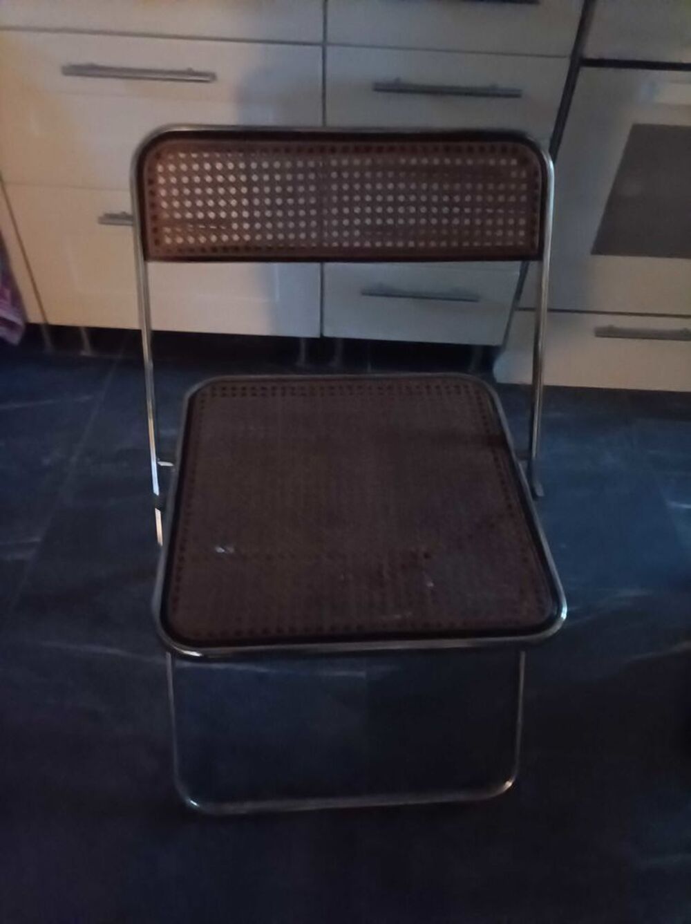 chaise cannel&eacute;e vintage Meubles