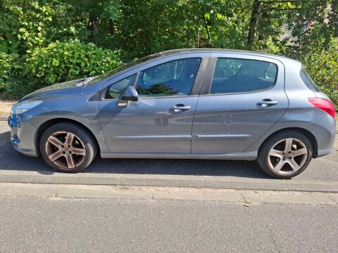 Peugeot 308 1.6 HDi 110ch FAP BVM5 BLUE LION Confort