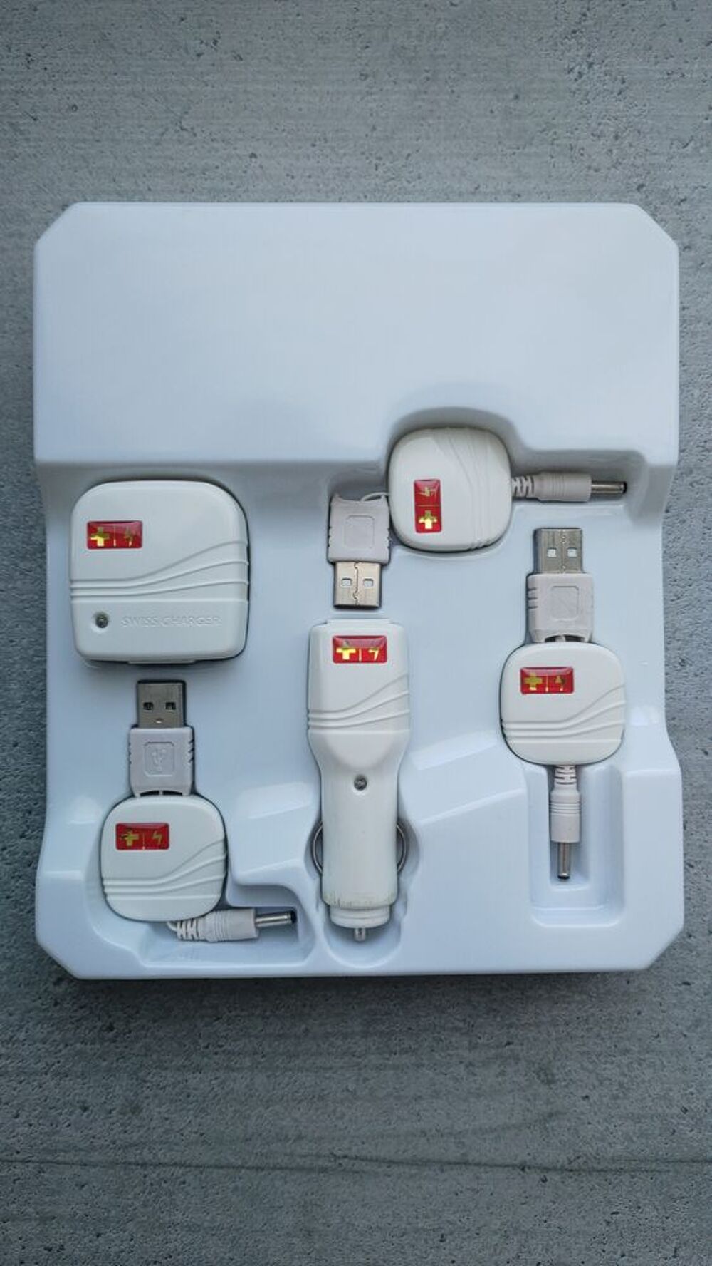 Pack de Chargeurs 3-en-1 - Swiss Charger - All in One Téléphones et tablettes